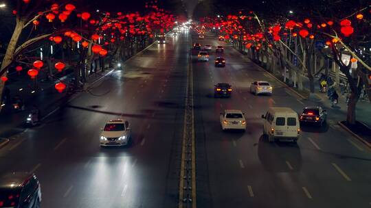 城市街道的红灯笼