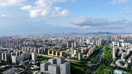 中国杭州留石高架路繁忙城市航拍延时
