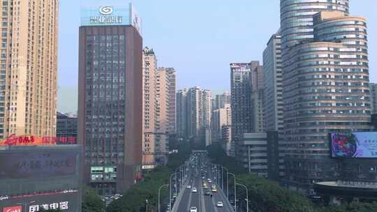 白天重庆城市穿梭希区柯克变焦中轴线