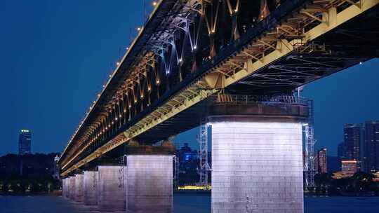 【正版素材】武汉长江大桥夜景