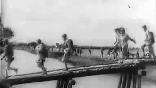 解放军行兵转移