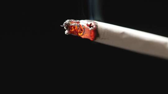 香烟烟头燃烧