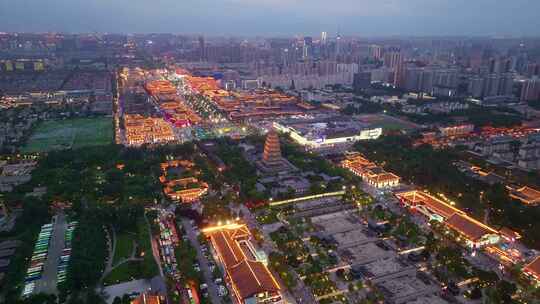 西安大雁塔文化休闲景区夜景