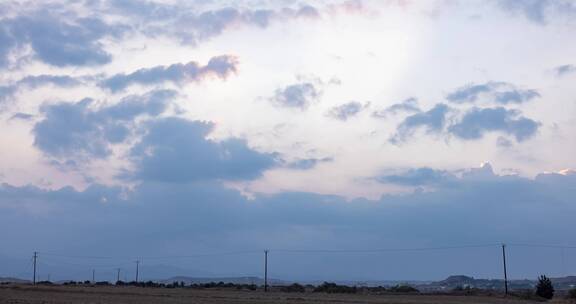 田野上空的天空