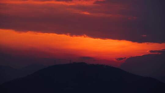 黄昏晚霞延时日落夕阳傍晚天空唯美火烧云