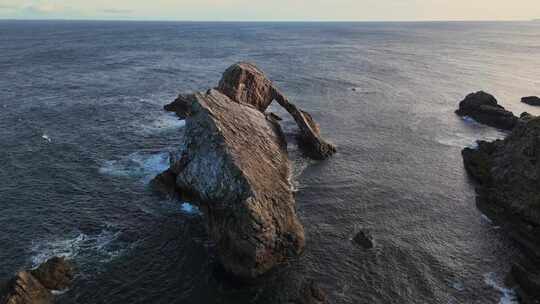 弓小提琴岩，波特克基，苏格兰，海