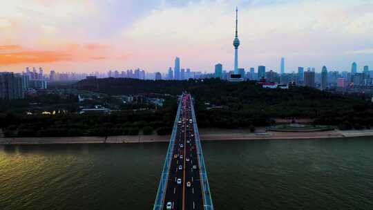 清晨武汉长江大桥视频素材模板下载