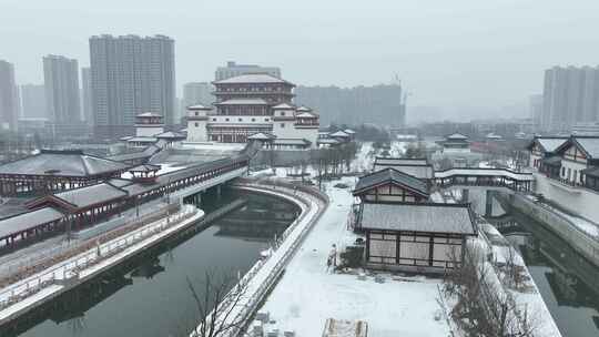 航拍医圣祠雪景