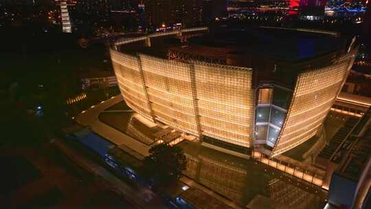 广角航拍亮灯的广州美术馆新馆视频素材模板下载