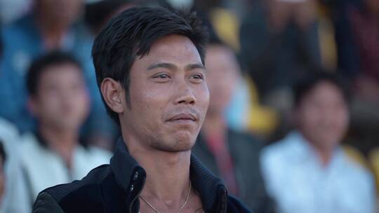 东南亚国人视频看比赛的缅甸观众