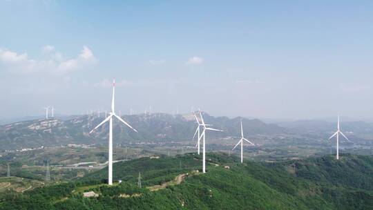 航拍青岛城市海岸线全景