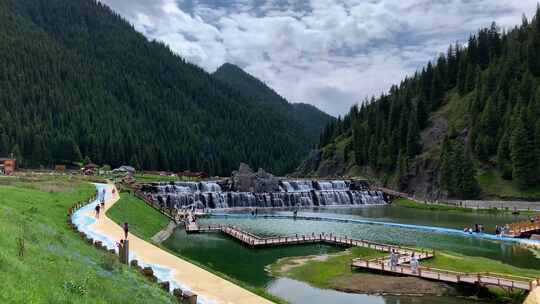 实拍5A景区乌鲁木齐天山大峡谷