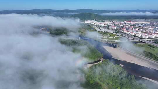 航拍青山绿水环抱着根河市云雾缭绕24820(6)