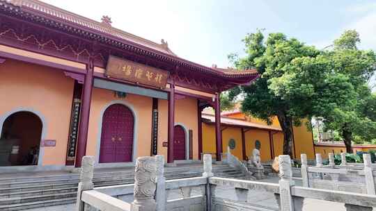 湖南长沙洗心禅寺中式古建筑红绳红飘带