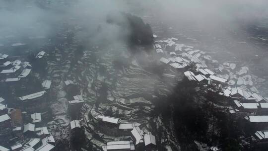 航拍西江千户苗寨雪景