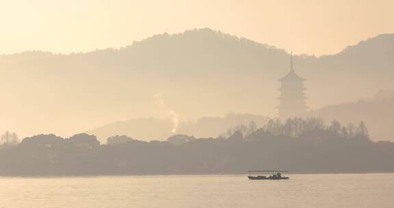 杭州西湖清晨雷峰塔山色空蒙唯美空镜