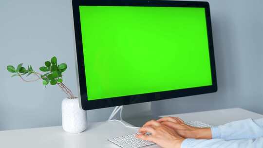 使用电脑带有绿幕的视频素材模板下载