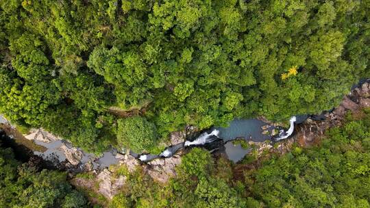 航拍深圳马峦山碧岭瀑布群