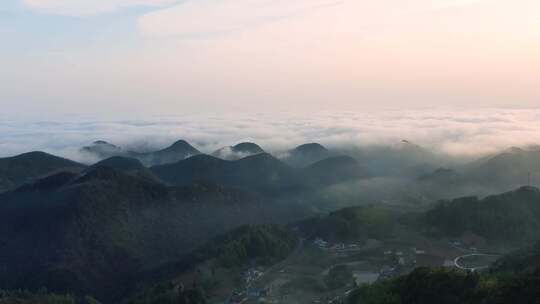 4k航拍恩施穿越云海俯瞰山村