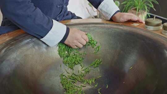 炒茶 手工炒茶 实拍茶叶素材
