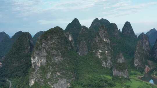 水墨钟山十里画廊桂林山水喀斯特地貌航拍