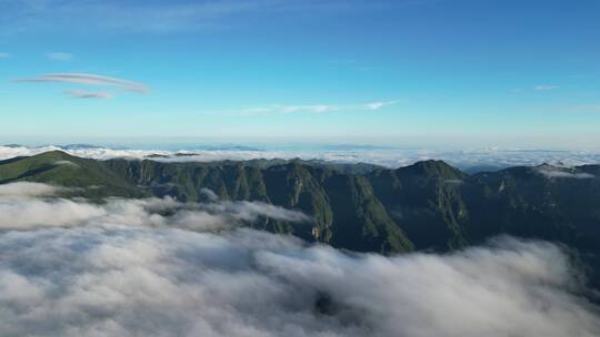 清晨高山云海航拍