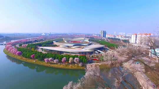 湖边现代建筑全景航拍