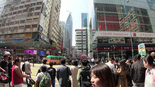 香港人流过马路