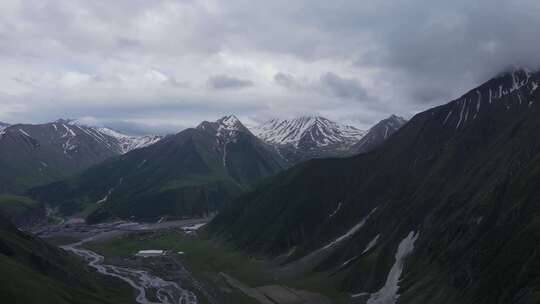 佐治亚州雪山的平移镜头