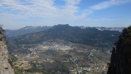 悬崖峭壁湖北省5A景区恩施大峡谷风景