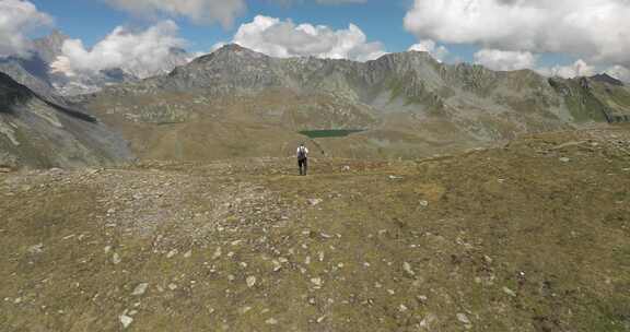 山，徒步旅行，徒步旅行者，丘陵