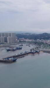 旅游景区福建湄洲岛文甲码头竖屏航拍