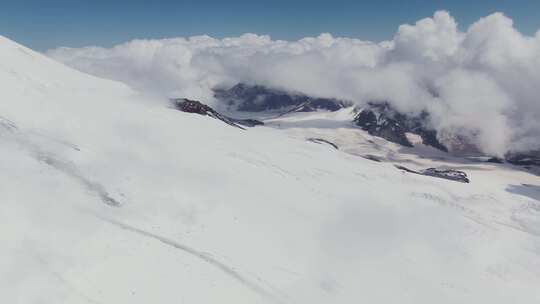 山，云，雪，山谷