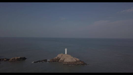 大海是良药 日出东极岛 海上布达拉宫 灯塔