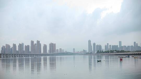 厦门大桥跨海地铁城市海堤风景视频素材模板下载