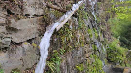 溪水、山泉水