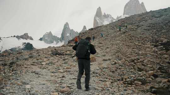 游客，徒步旅行，菲茨罗伊，山