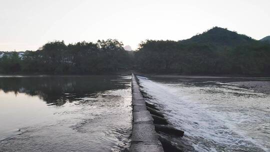 航拍丽水缙云仙都风景区鼎湖峰景点自然风光视频素材模板下载