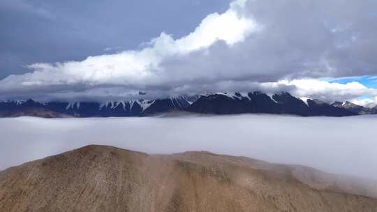 贡嘎雪山 云雾