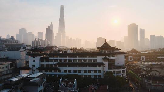 上海清晨橙色雾气 航拍