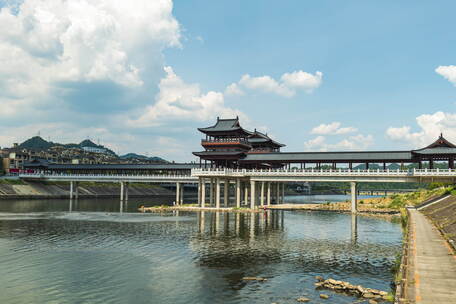 廊桥古建蓝天白云延时