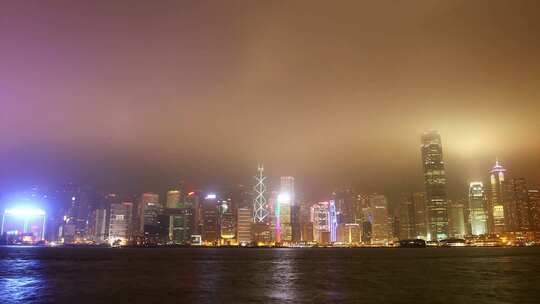 香港的夜晚霓虹闪烁延时摄影