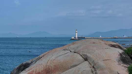 海南海岸礁石灯塔