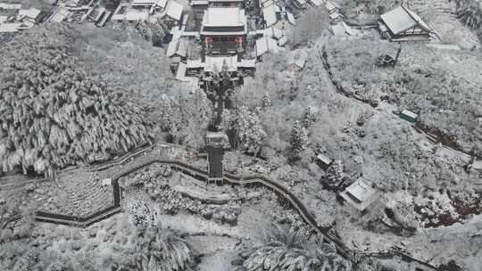 航拍杭州径山寺中式古建筑寺庙山顶森林雪景