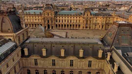 城市航拍法国巴黎卢浮宫玻璃金字塔飞鸟古典