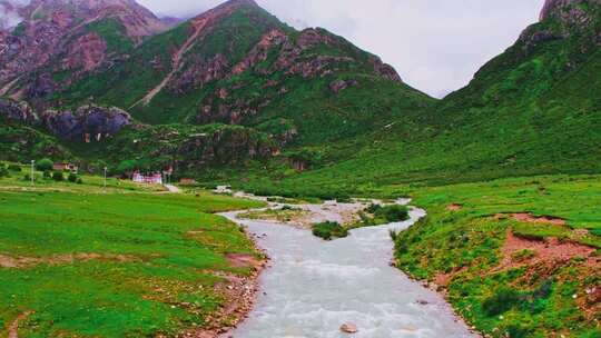 布加雪山景区航拍