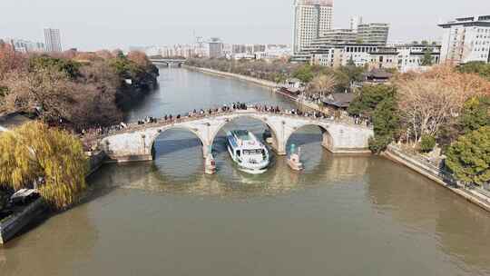 杭州拱宸桥航拍人流-京杭大运河