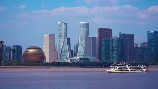 钱塘江两岸的现代化城市风貌