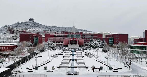 山大雪景航拍