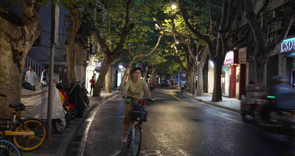 上海马路街景夜景